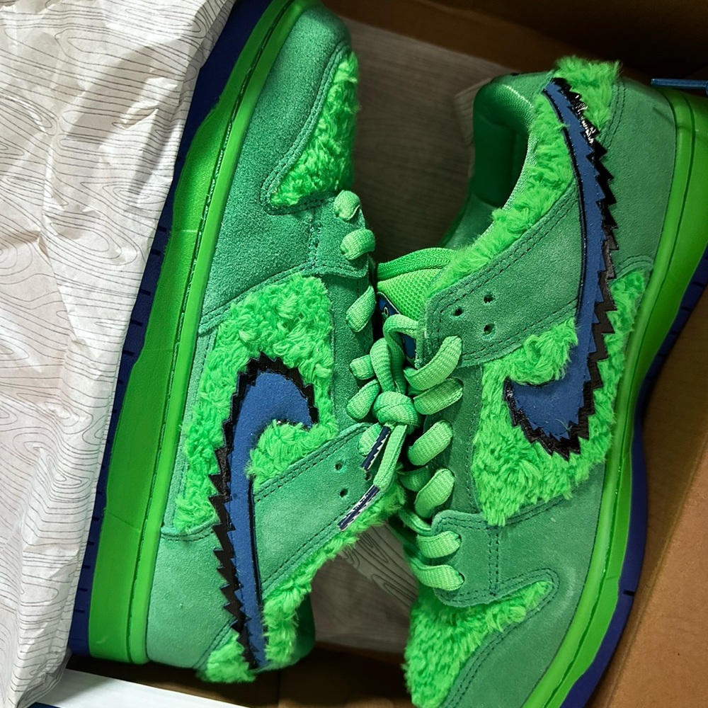 Grateful Dead Nike SB dunk low size 8 1/2 men’s 10 women’s